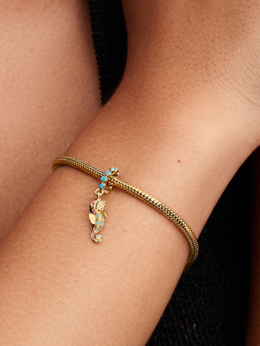Seahorse Dangle Charm
14k gold plating
