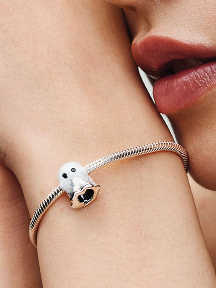 Glow-in-the-dark Boo Ghost Charm
Sterling silver